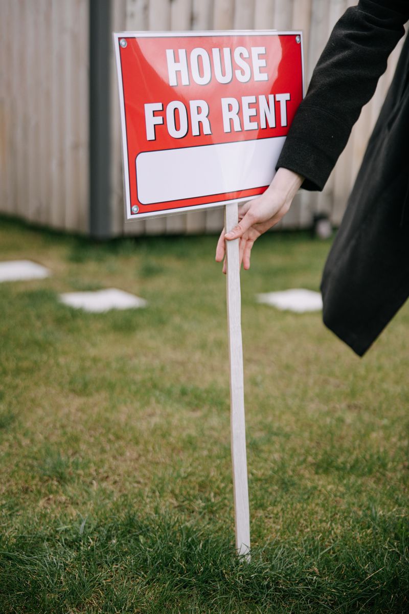 Rigid PVC yard sign on a lawn - Super Printers